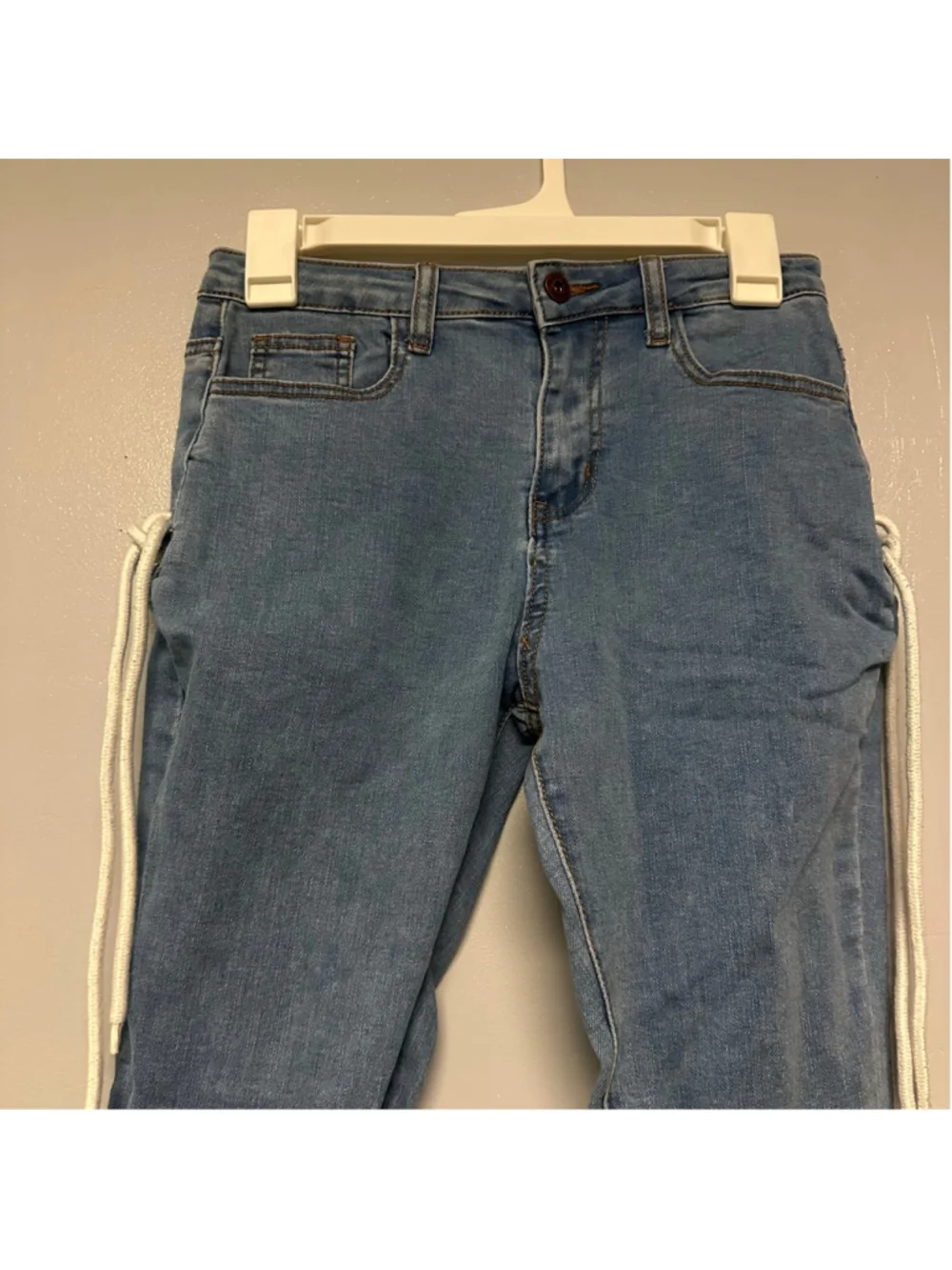 My Boo Blue Skinny Jeans White Lace-Up Detail Size small waist 15” inseam 30” - Picture 4 of 8